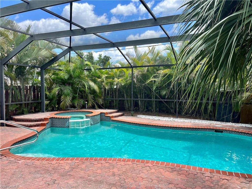 630 99th AVE N NAPLES, FL 34108