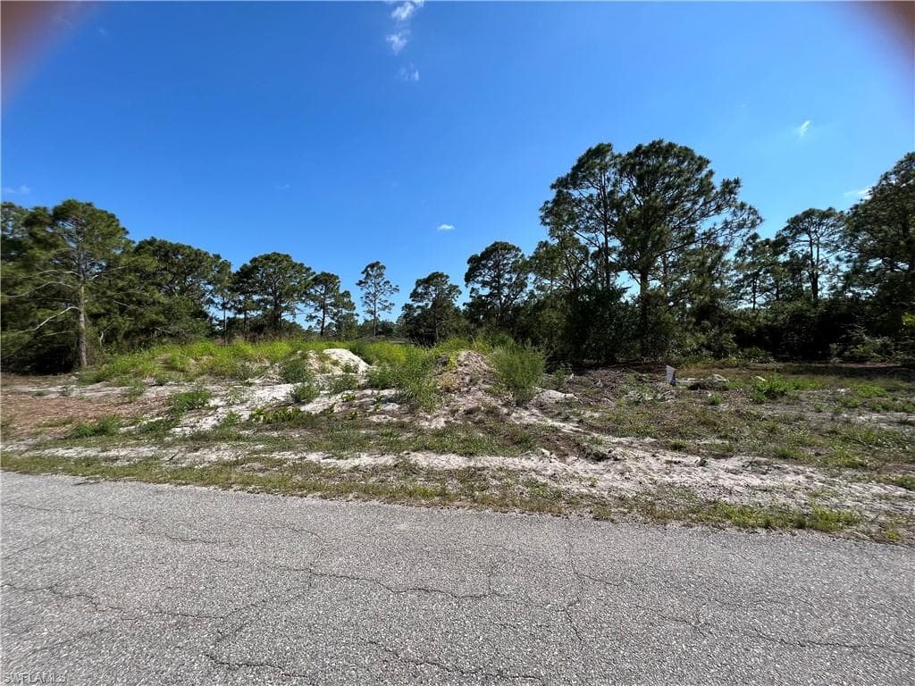 3215 Ruth LN LEHIGH ACRES, FL 33976