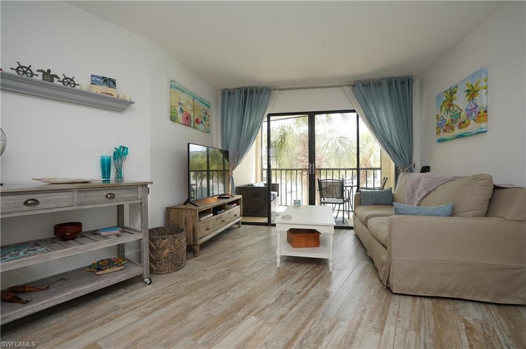 1031 Anglers CV A-302 MARCO ISLAND, FL 34145