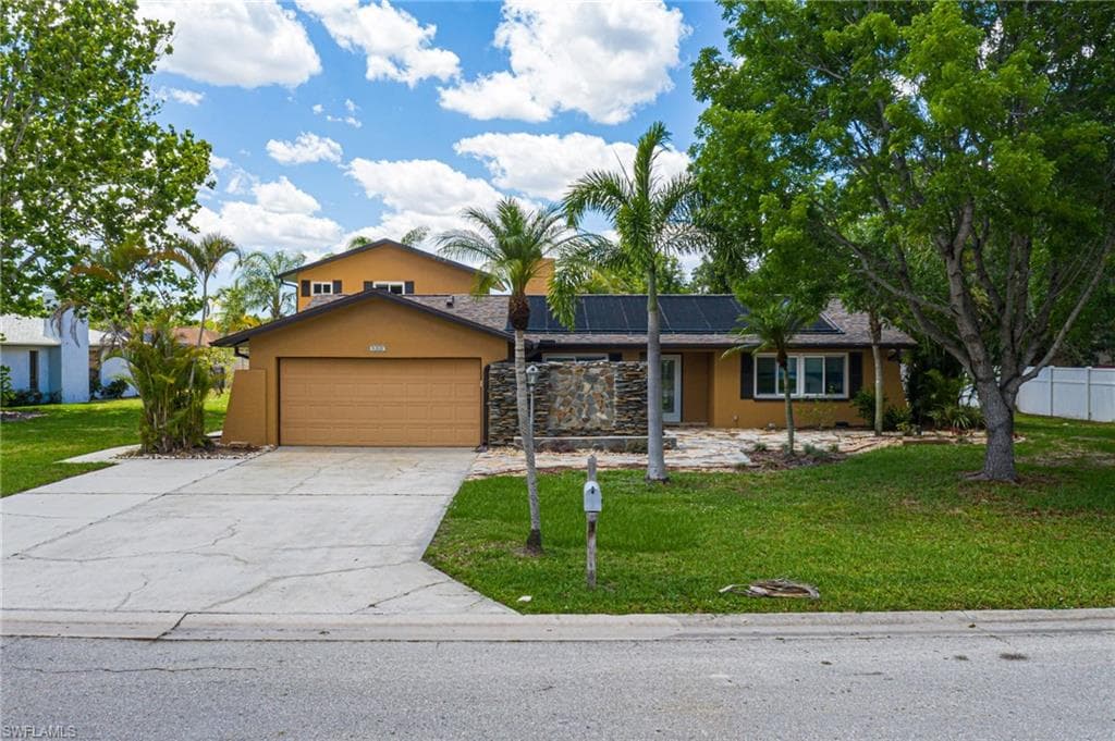 1447 Claret CT FORT MYERS, FL 33919