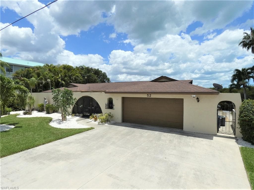52 Fairview BLVD FORT MYERS BEACH, FL 33931