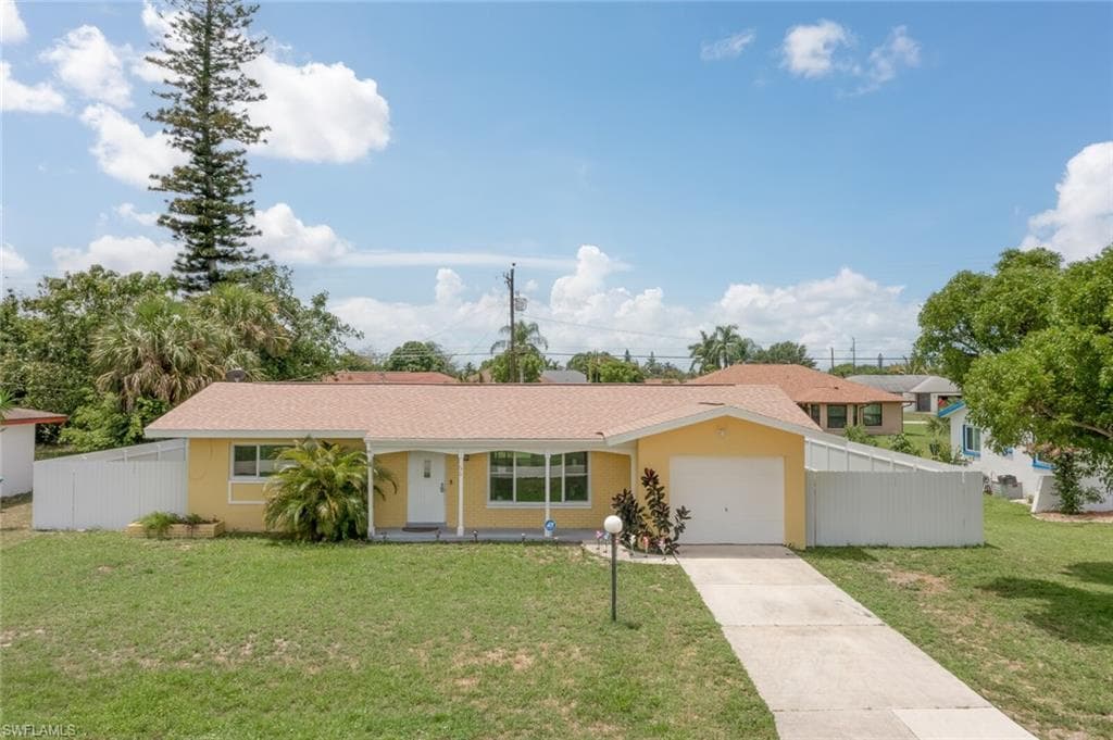 1314 SE 26th ST CAPE CORAL, FL 33904