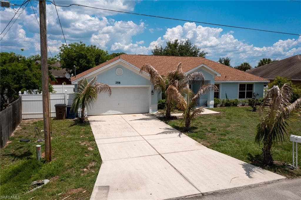 258 North AVE LEHIGH ACRES, FL 33936