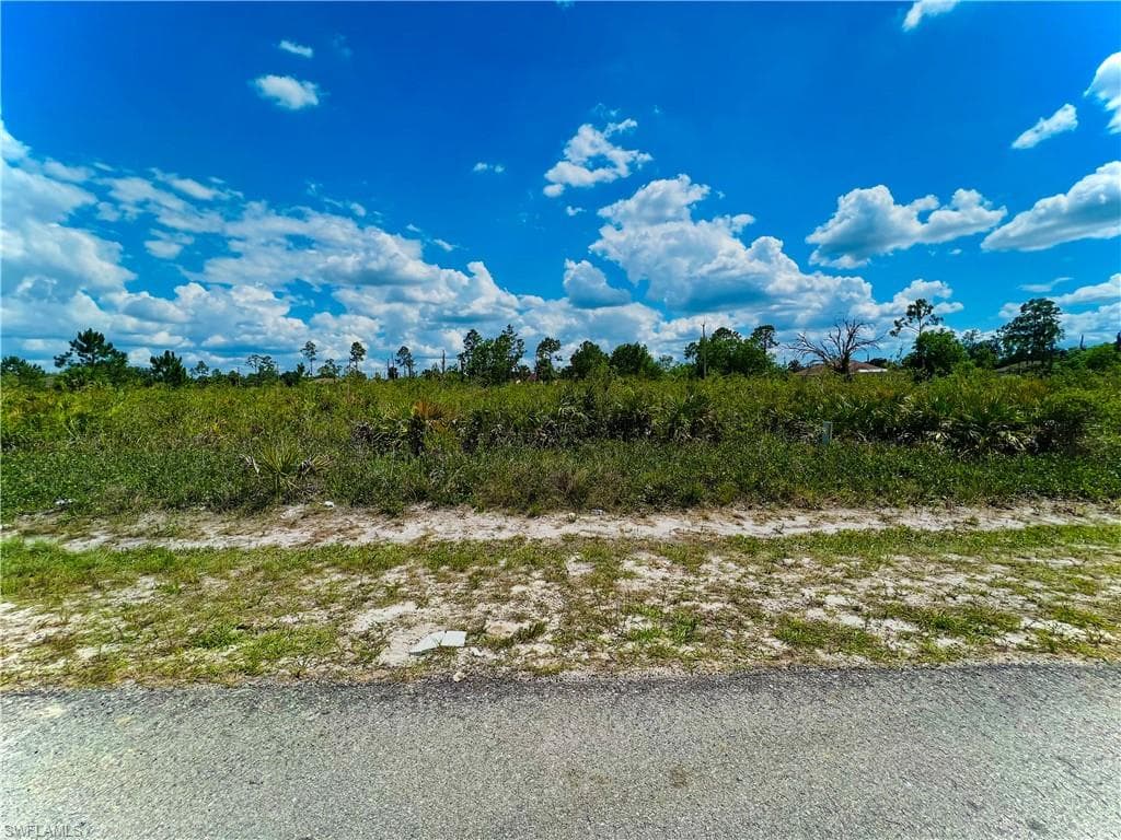3213 29th ST W LEHIGH ACRES, FL 33971