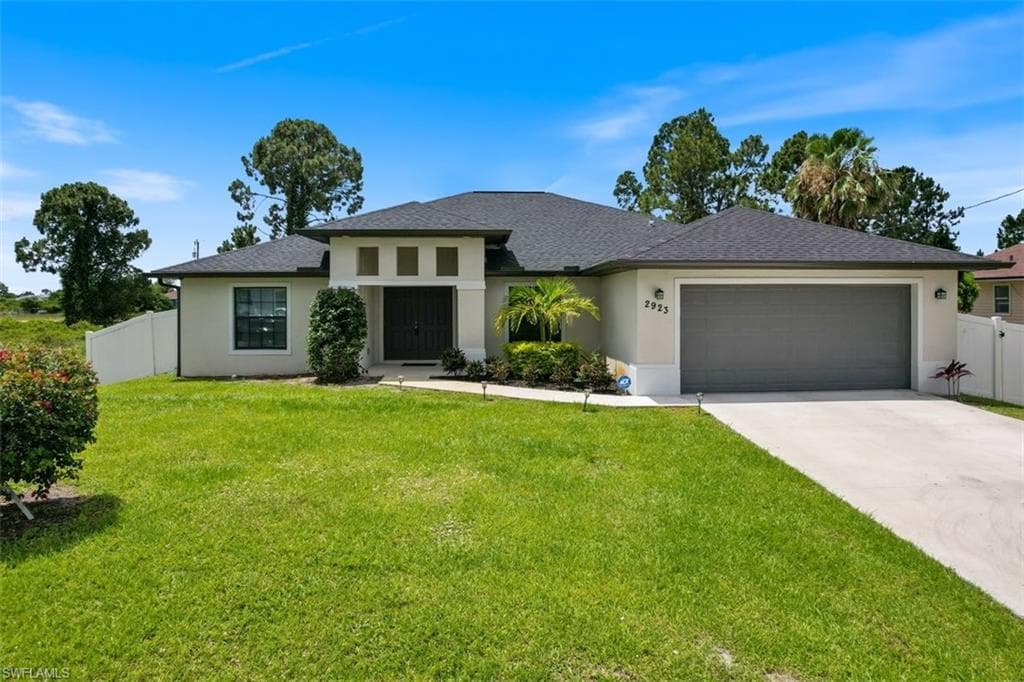 2923 20th ST SW LEHIGH ACRES, FL 33976