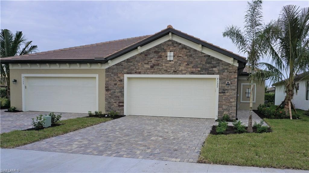 9137 Glenforest DR NAPLES, FL 34120