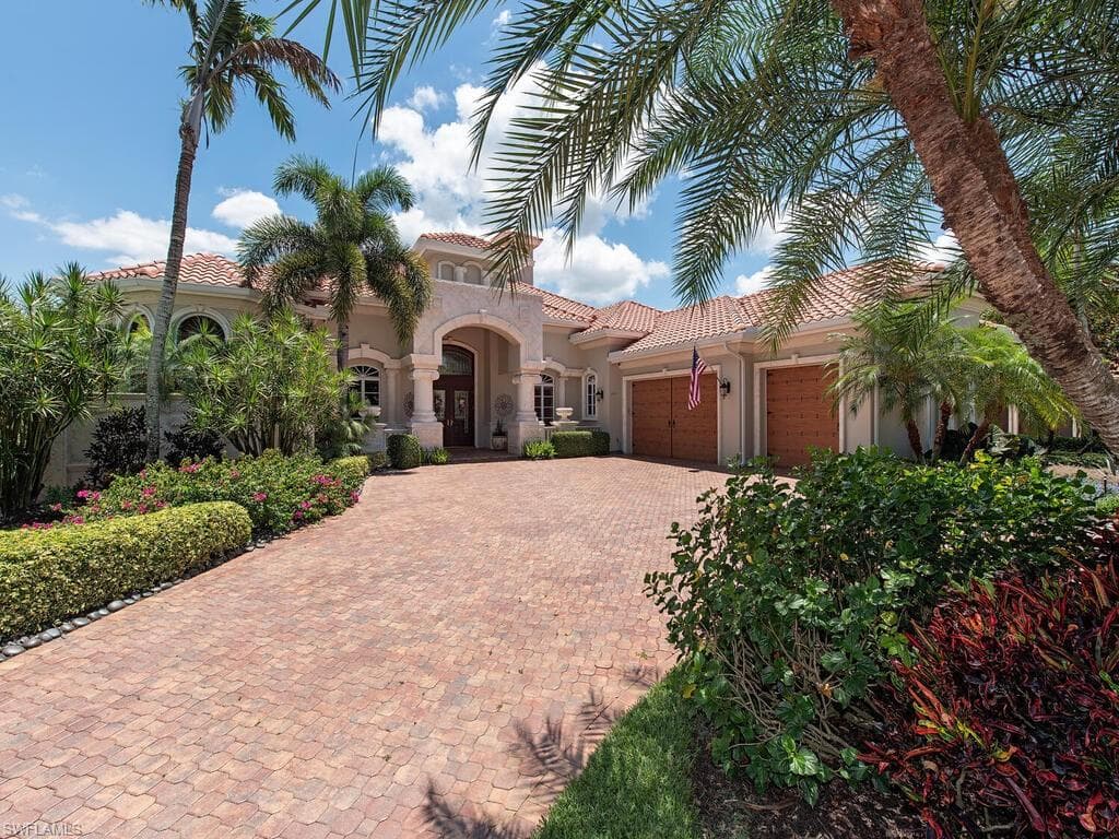 643 Venezia Grande DR NAPLES, FL 34119