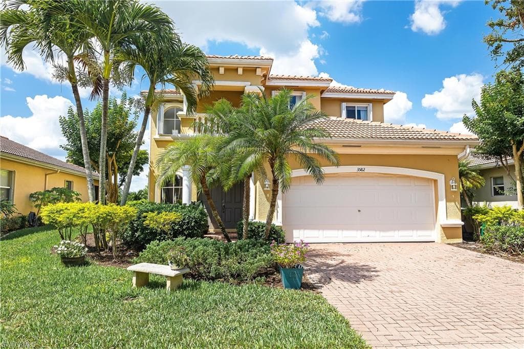 3582 Malagrotta CIR CAPE CORAL, FL 33909
