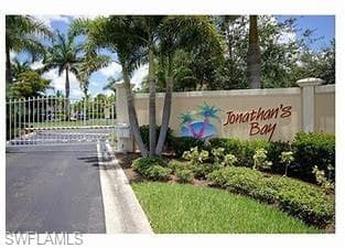 6071 Jonathans Bay CIR 202 FORT MYERS, FL 33908