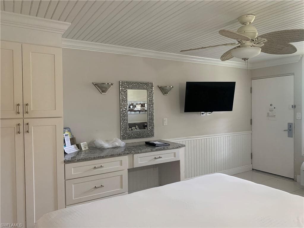2555 Tamiami TRL N 157 NAPLES, FL 34103