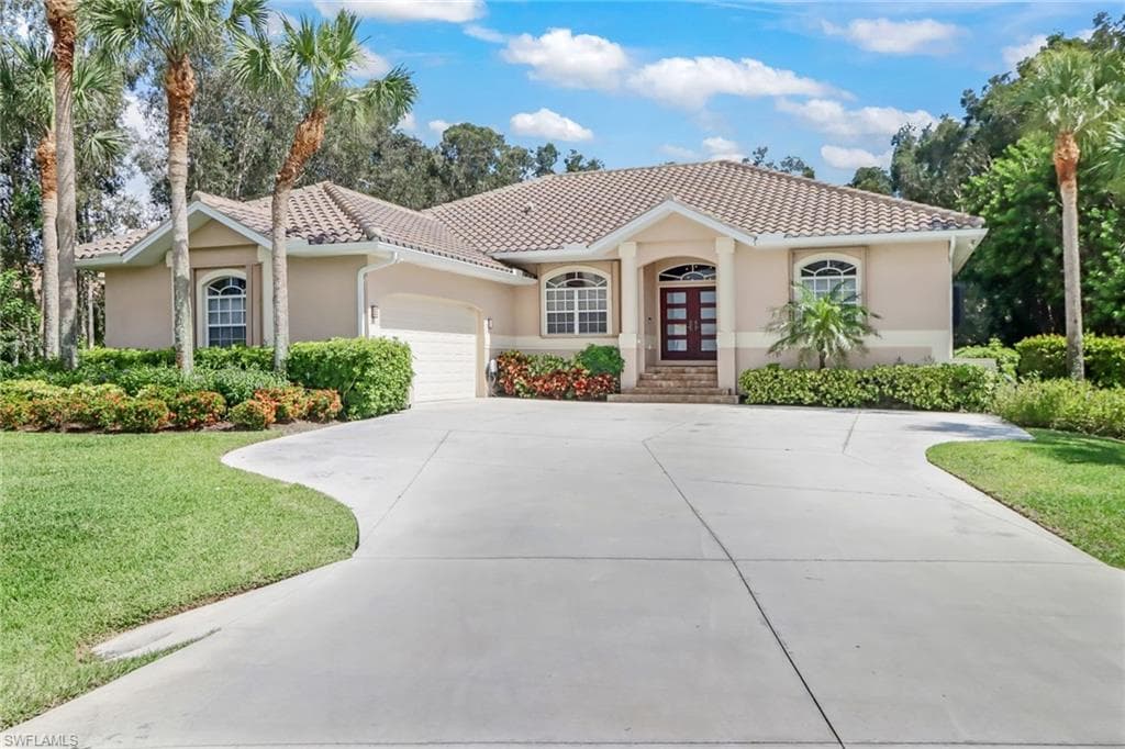 8601 Belle Meade DR FORT MYERS, FL 33908
