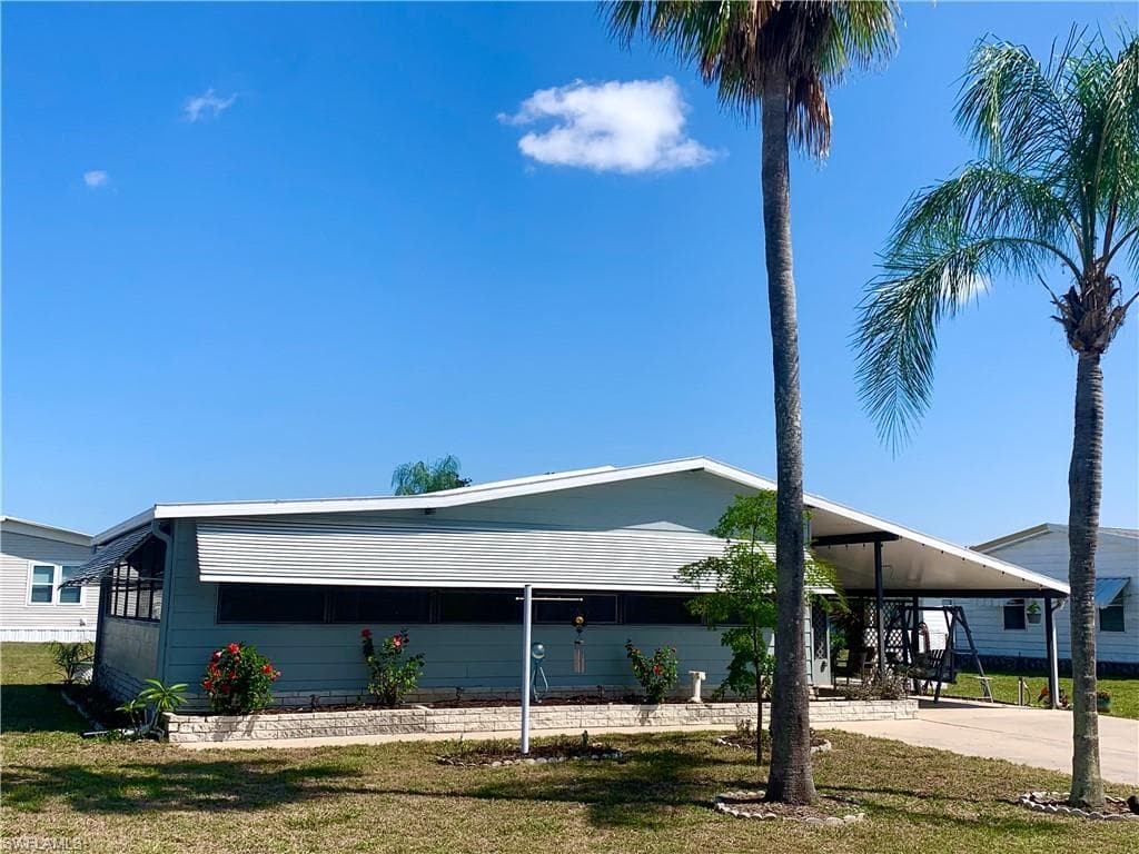 26271 Queen Mary LN BONITA SPRINGS, FL 34135