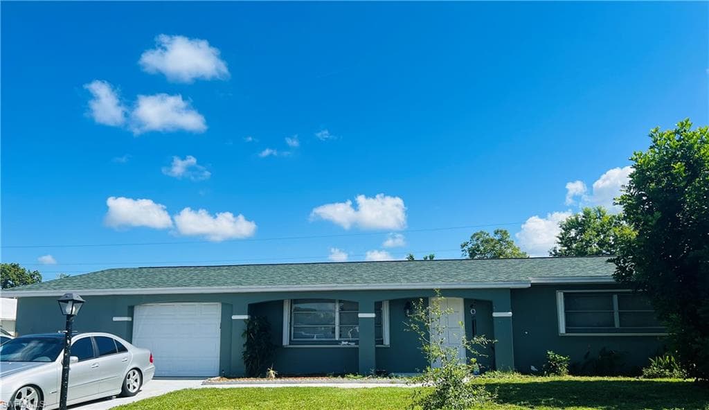 1543 Medford PL LEHIGH ACRES, FL 33936