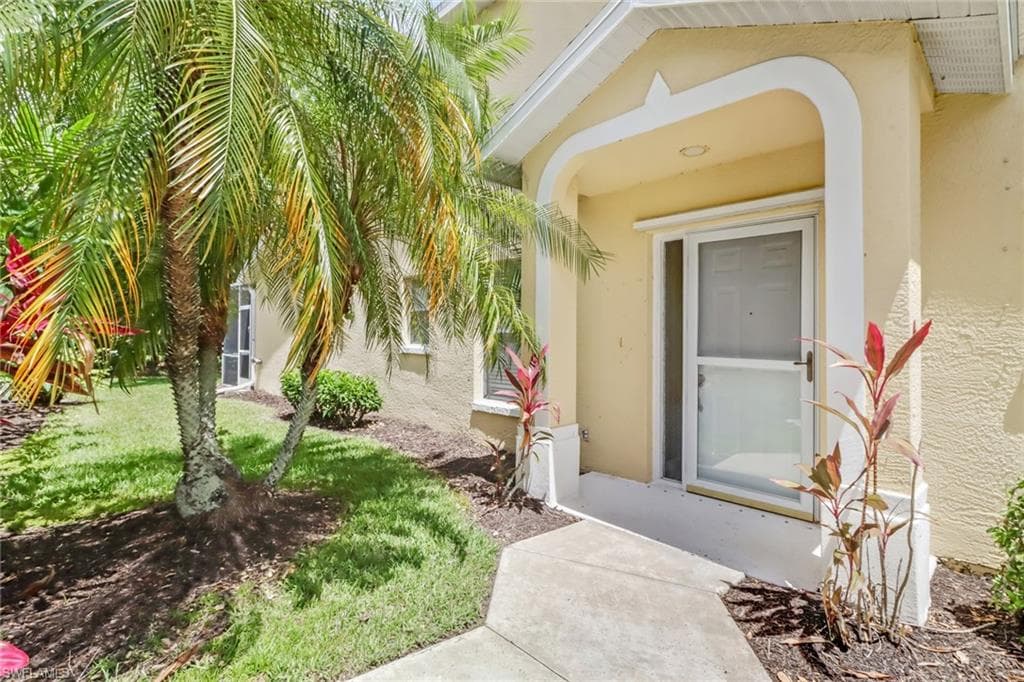 5620 Greenwood CIR 27 NAPLES, FL 34112