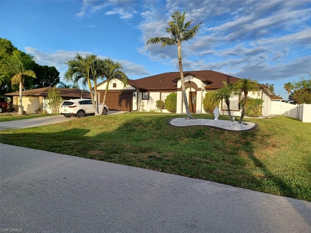 124 SE 4th PL CAPE CORAL, FL 33990