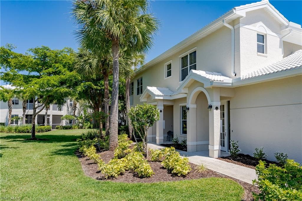 4625 Hawks Nest DR C-101 NAPLES, FL 34114
