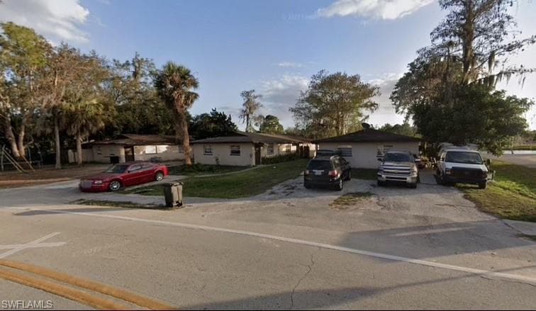 1540 Oak DR FORT MYERS, FL 33907