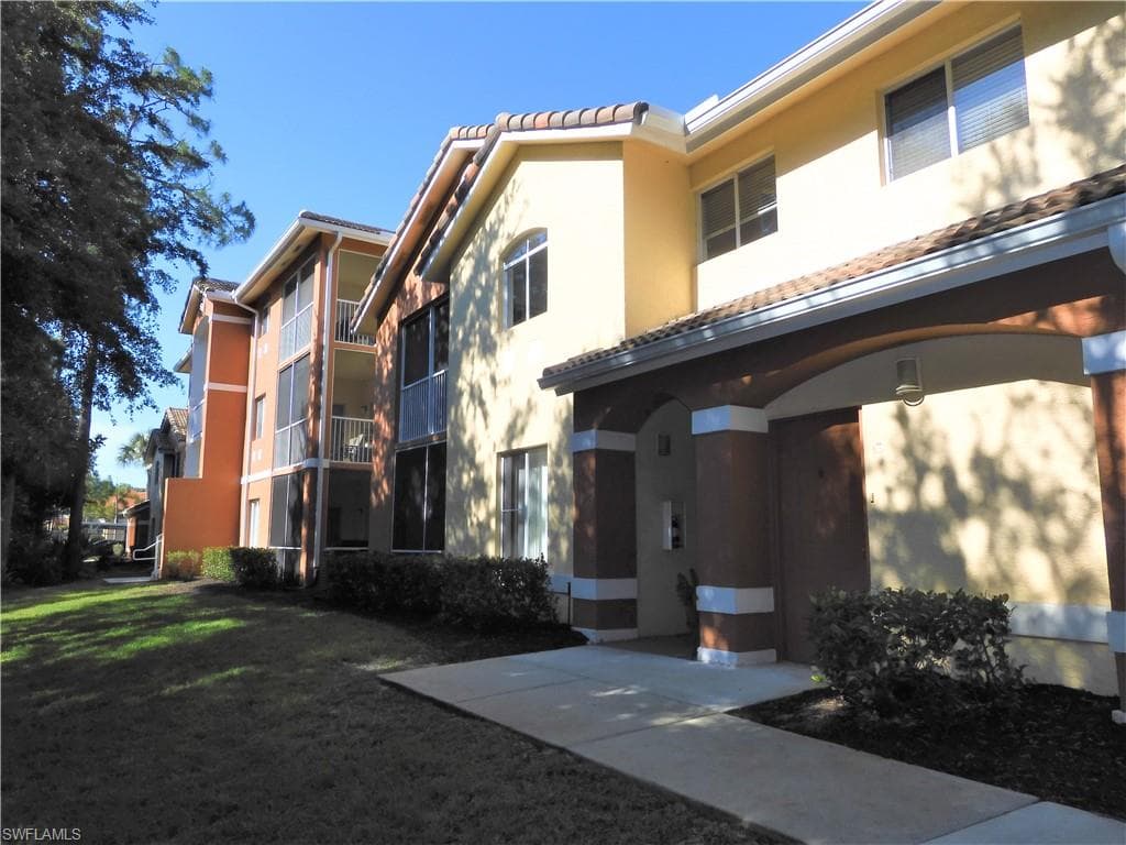 6401 Aragon WAY 203 FORT MYERS, FL 33966