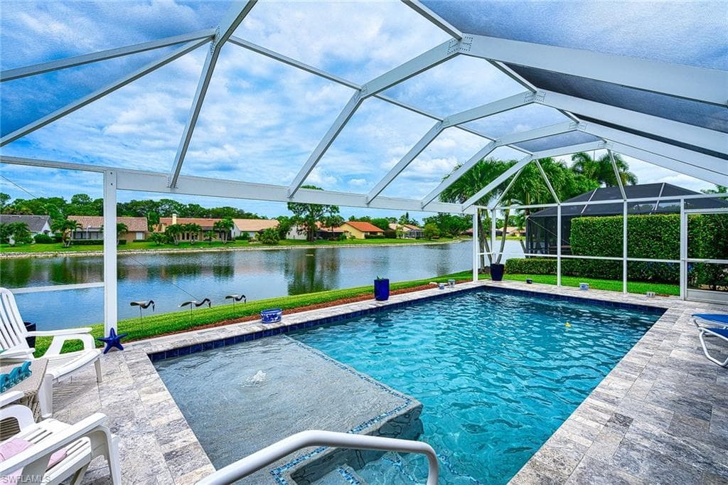 412 Fox Den CIR NAPLES, FL 34104