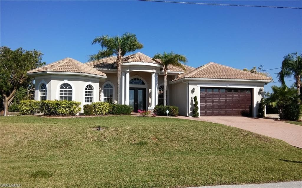 613 SE 4th PL CAPE CORAL, FL 33990