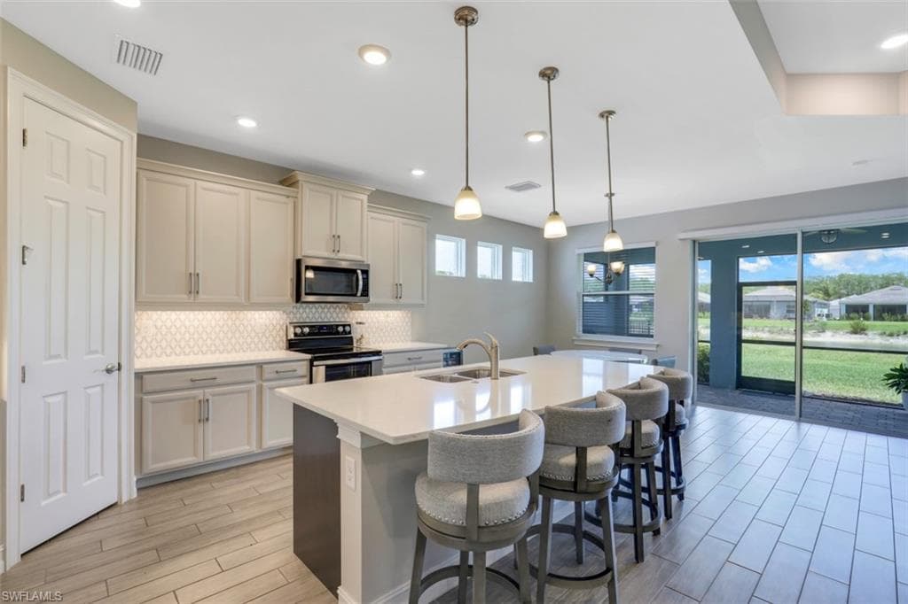 16571 Crescent Beach WAY BONITA SPRINGS, FL 34135
