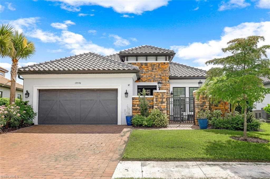 19596 Estero Pointe LN FORT MYERS, FL 33908