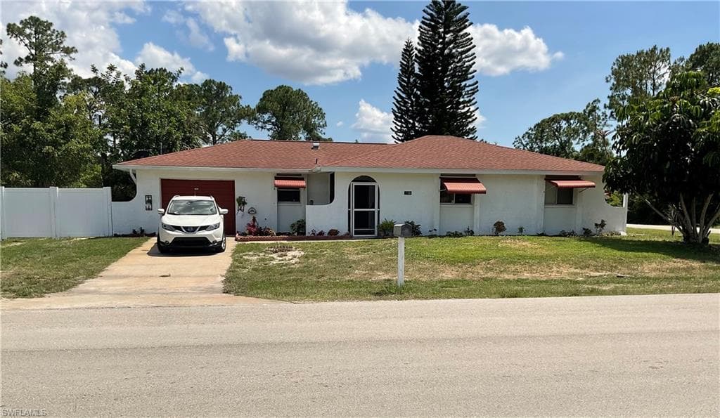 2600 E 2nd ST LEHIGH ACRES, FL 33936
