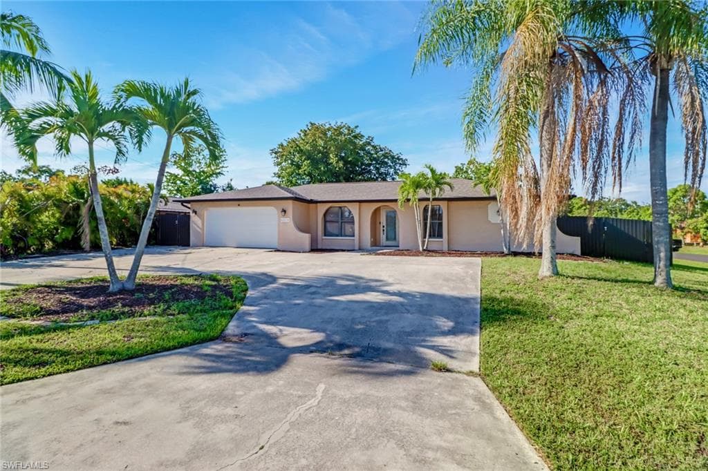 1304 SE 19th ST CAPE CORAL, FL 33990