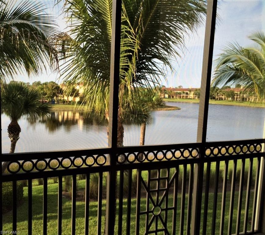 9239 Tesoro LN 3-203 NAPLES, FL 34114