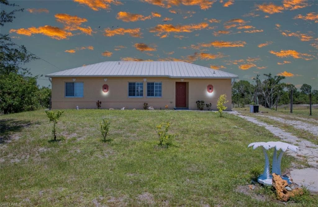 2535 45th AVE NE NAPLES, FL 34120