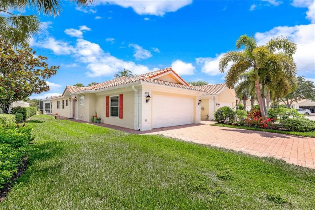 3686 Yakobi LN NAPLES, FL 34119