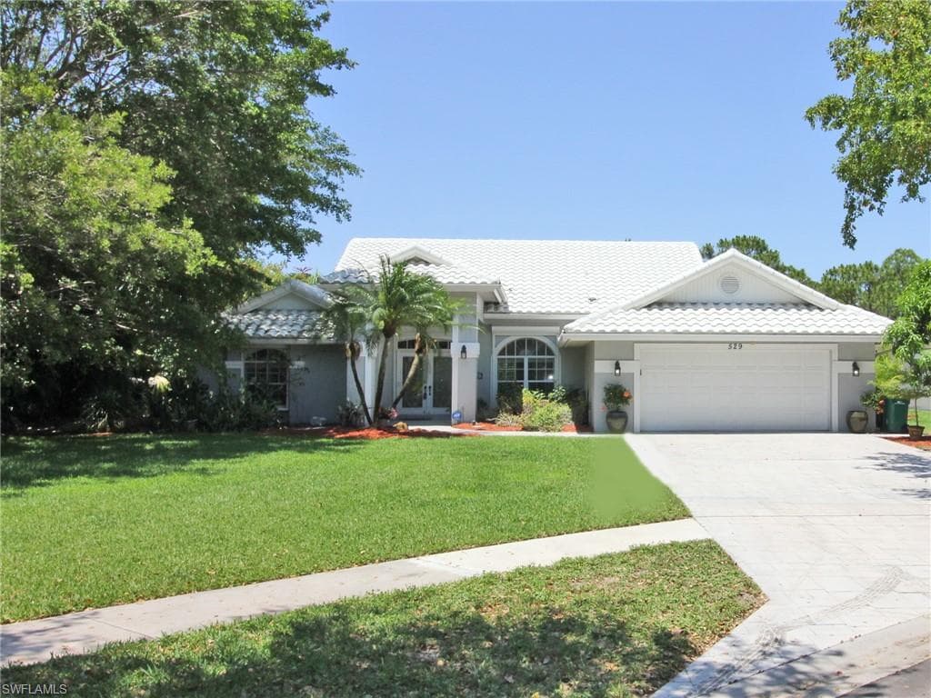 529 Roma CT NAPLES, FL 34110