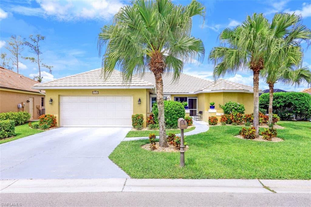 12724 Hunters Ridge DR BONITA SPRINGS, FL 34135