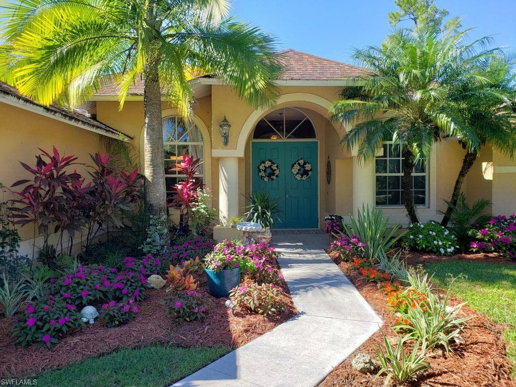 591 3rd ST SW NAPLES, FL 34117