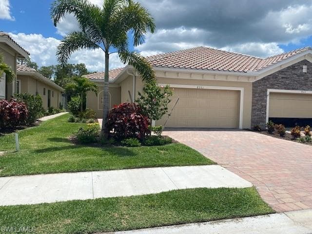 8301 Venetian Pointe DR FORT MYERS, FL 33908