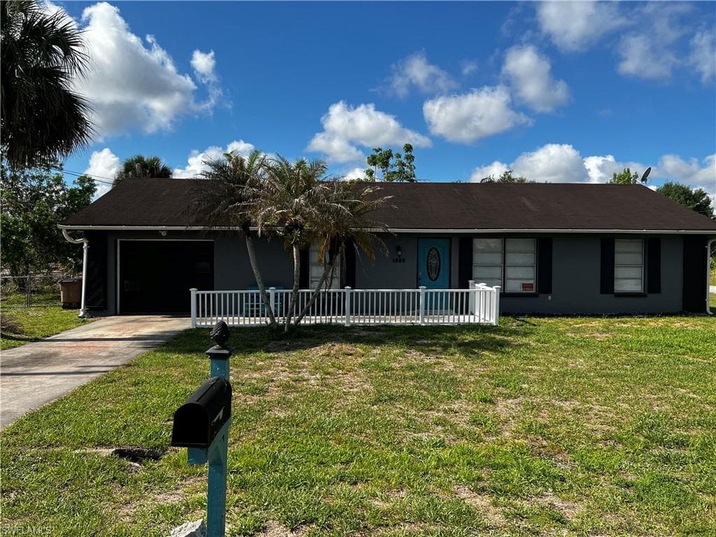 1000 E 7th ST LEHIGH ACRES, FL 33972