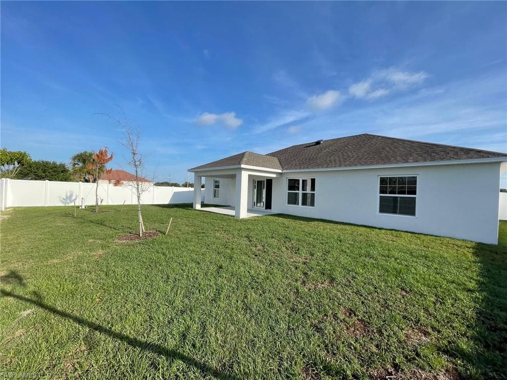 2200 NW 9th TER CAPE CORAL, FL 33993
