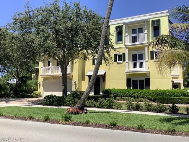 315 3rd St S NAPLES, FL 34102