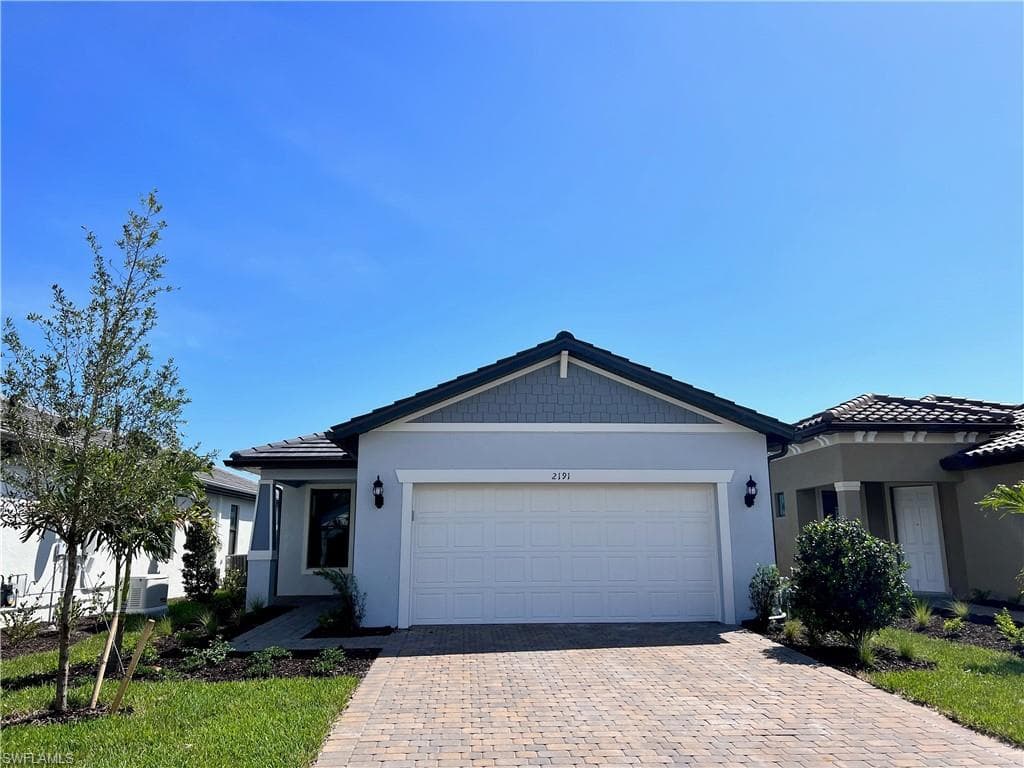 2191 Yellowfin CIR NAPLES, FL 34114