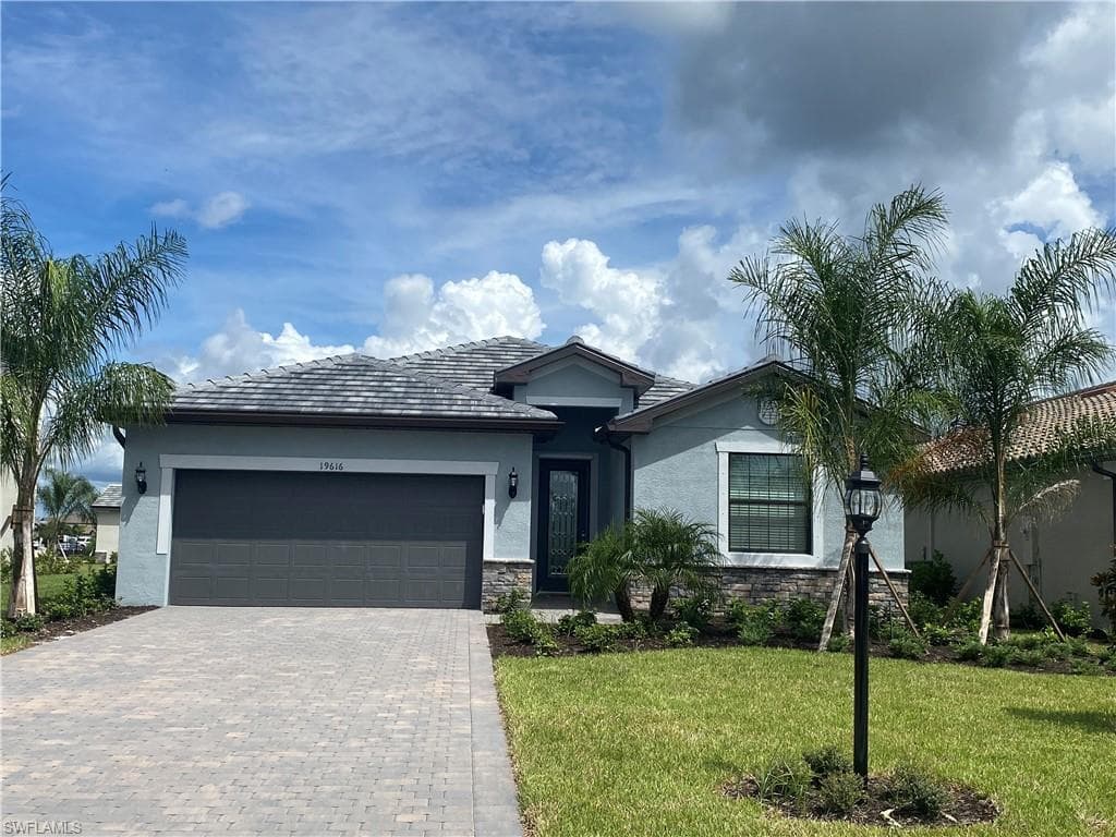 19616 Beechcrest PL ESTERO, FL 33928