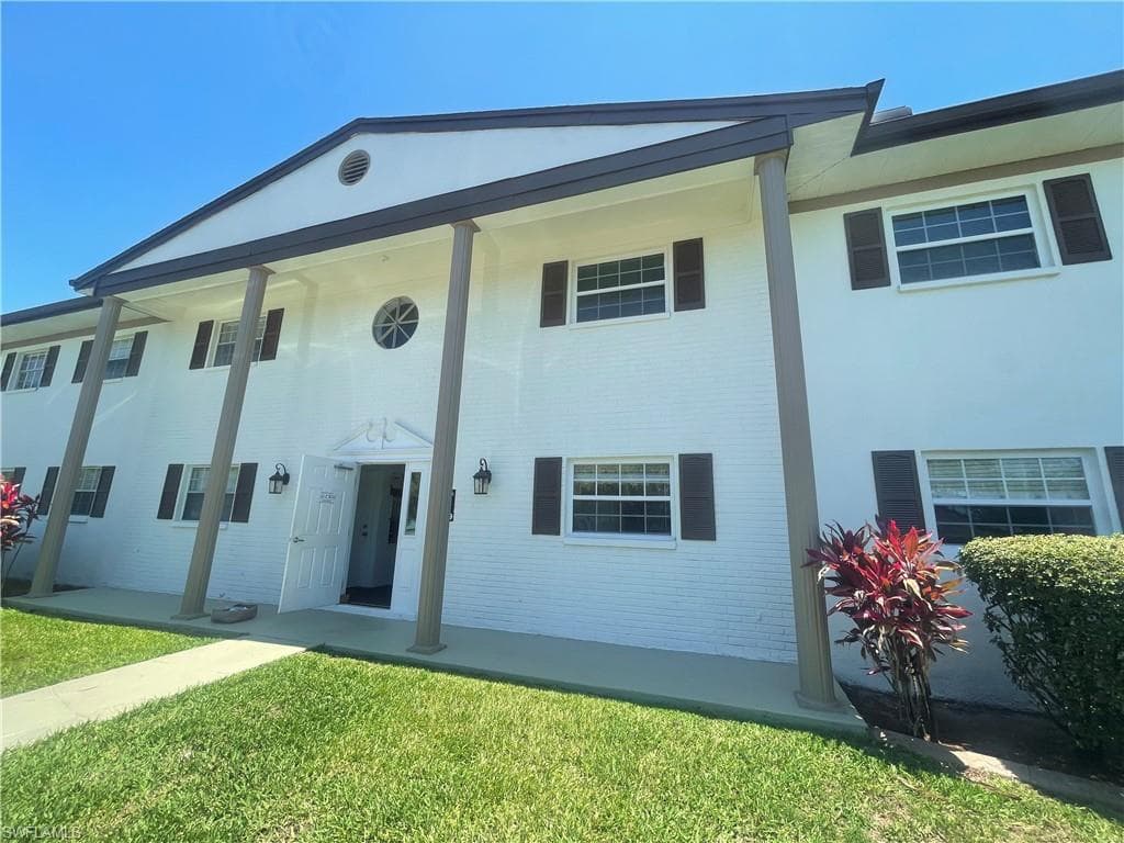 7049 New Post DR 3 NORTH FORT MYERS, FL 33917