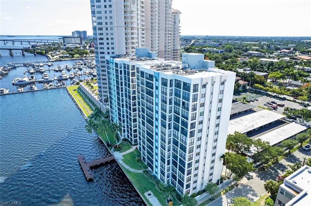 1901 Clifford ST 301 FORT MYERS, FL 33901