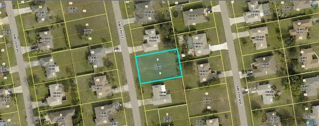 825 SW 9th CT CAPE CORAL, FL 33991