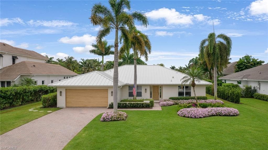 478 Devils LN NAPLES, FL 34103
