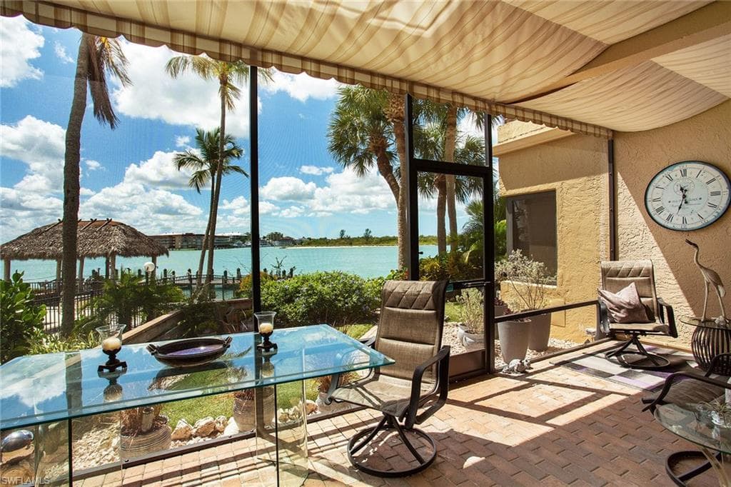 101 La Peninsula BLVD 101 NAPLES, FL 34113