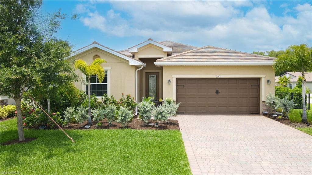3501 E Hampton CIR ALVA, FL 33920