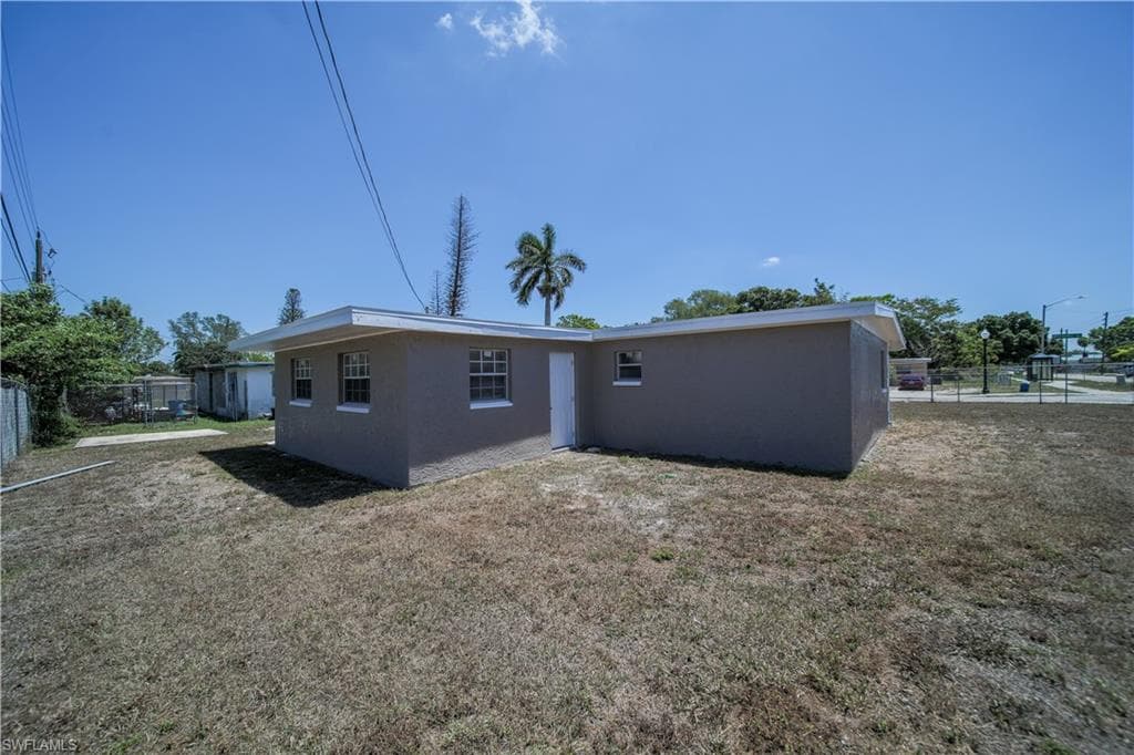 1538 Brookhill DR FORT MYERS, FL 33916