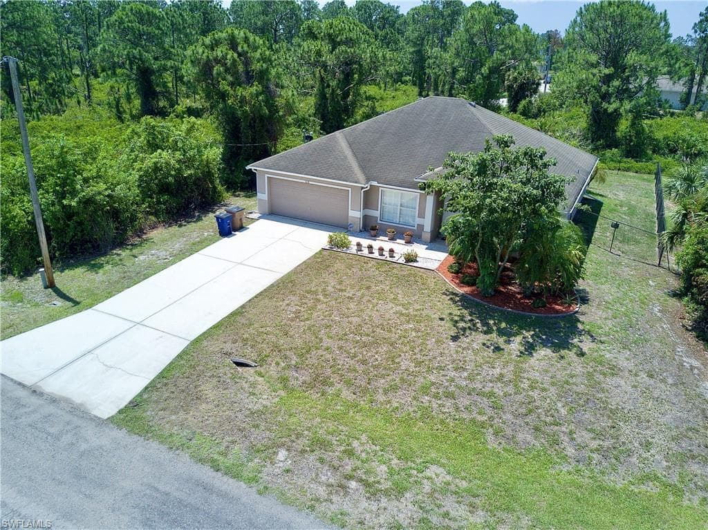 1038 Danforth ST LEHIGH ACRES, FL 33974