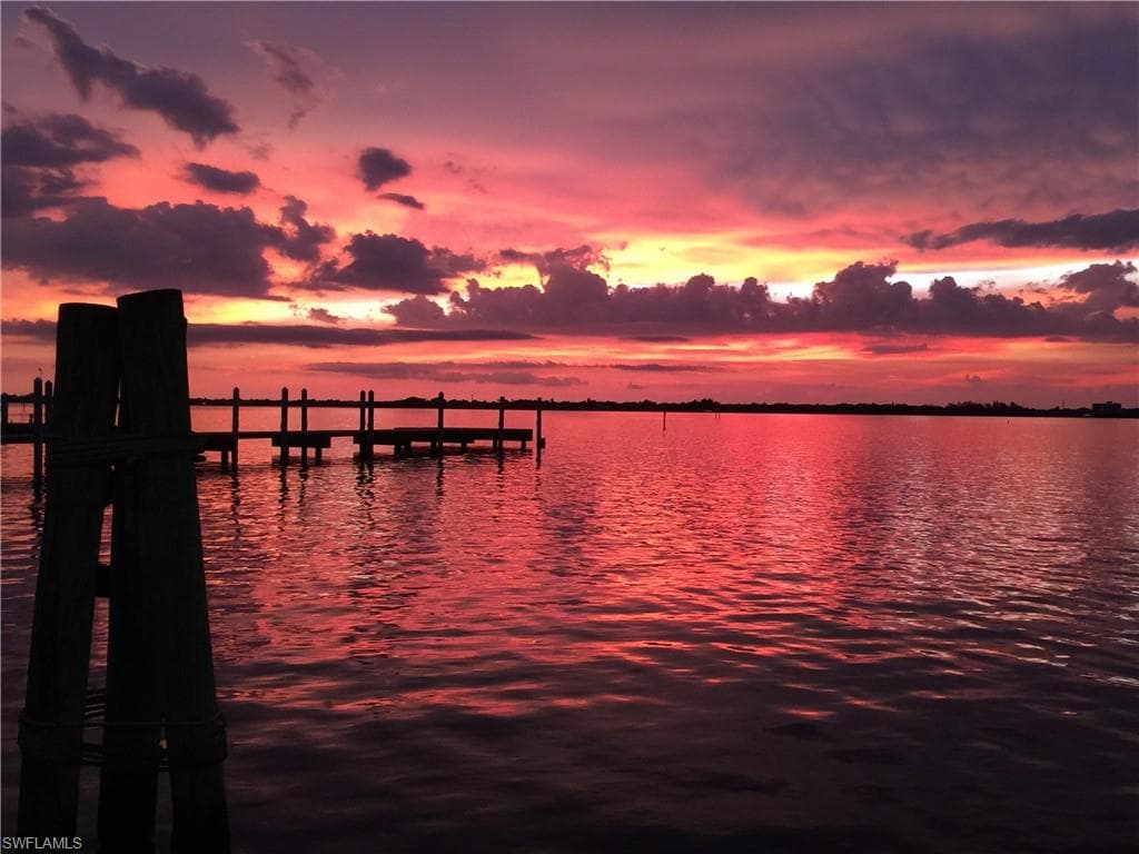 2104 W First ST 1701 FORT MYERS, FL 33901