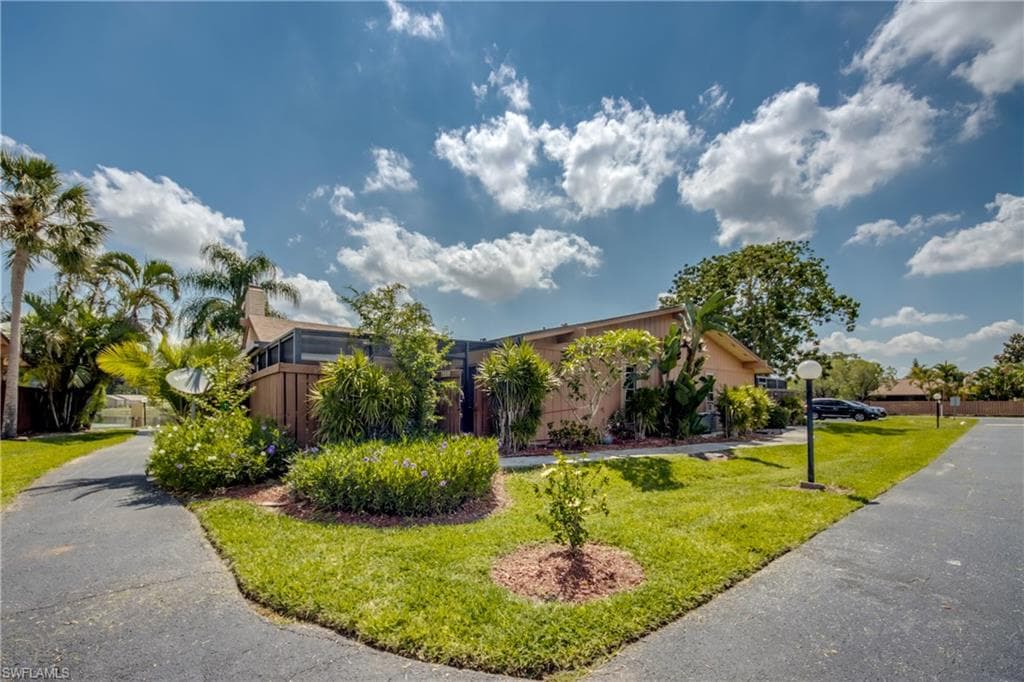 6406 Royal Woods DR FORT MYERS, FL 33908